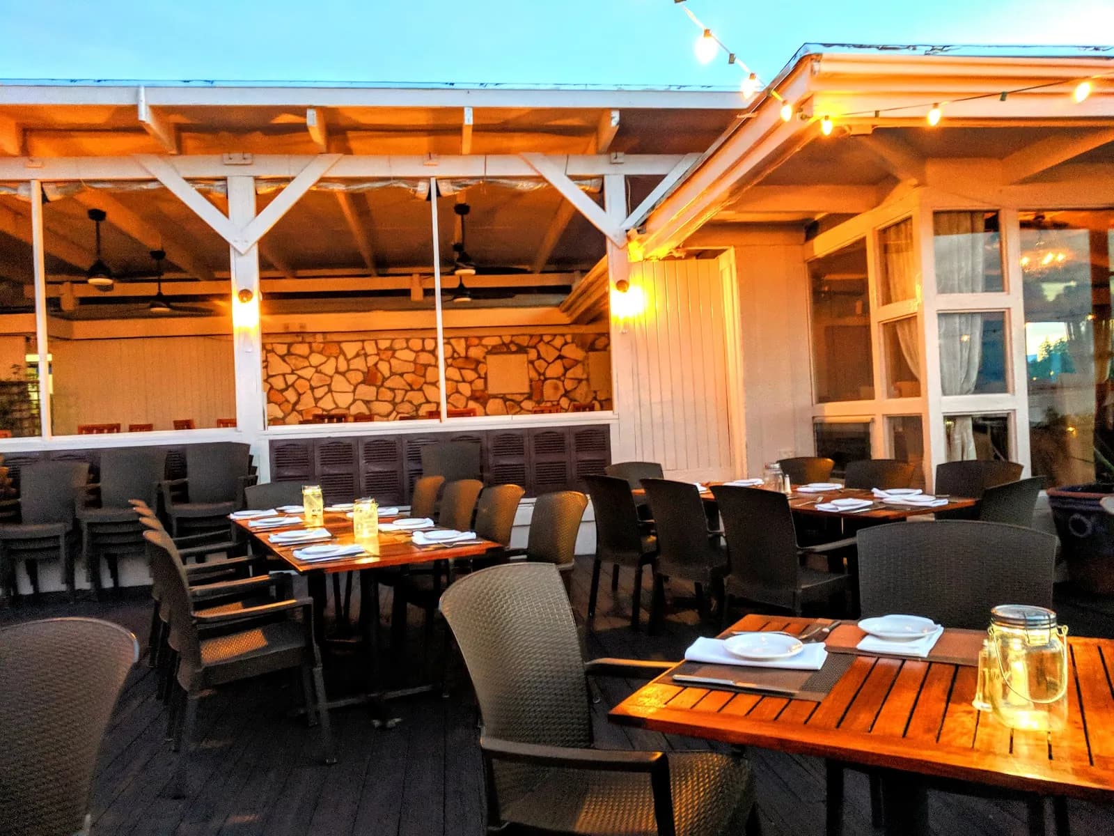 Magnolia Restaurant & Lounge